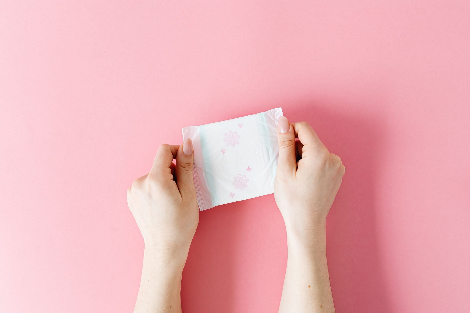 home remedies for menstrual cramps (image sourced via Pexels / Photo by karolina)